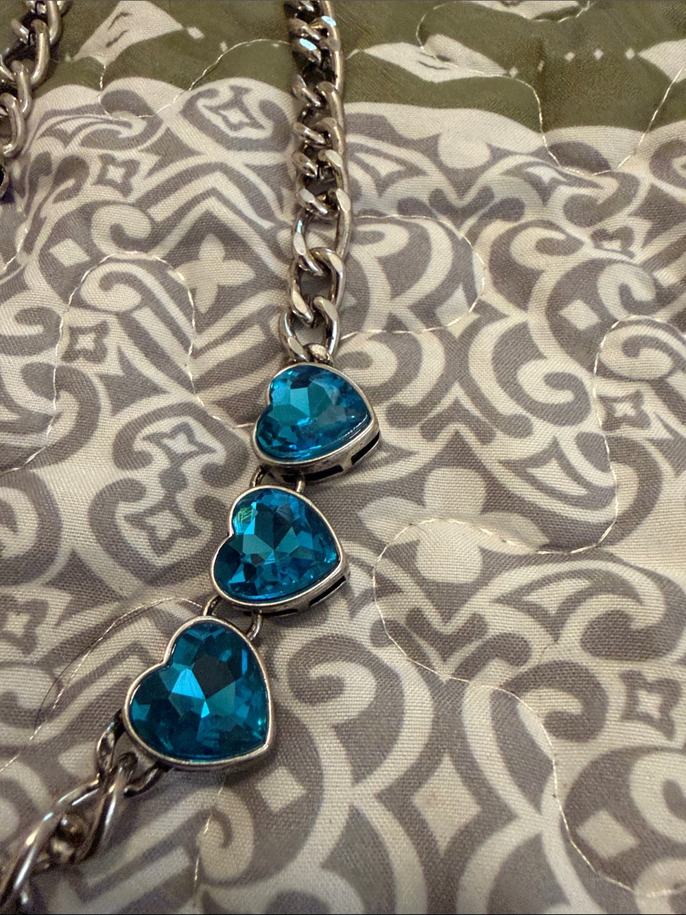 Silver Chain Necklace with Blue Heart Gemstones - Picture 3 of 7